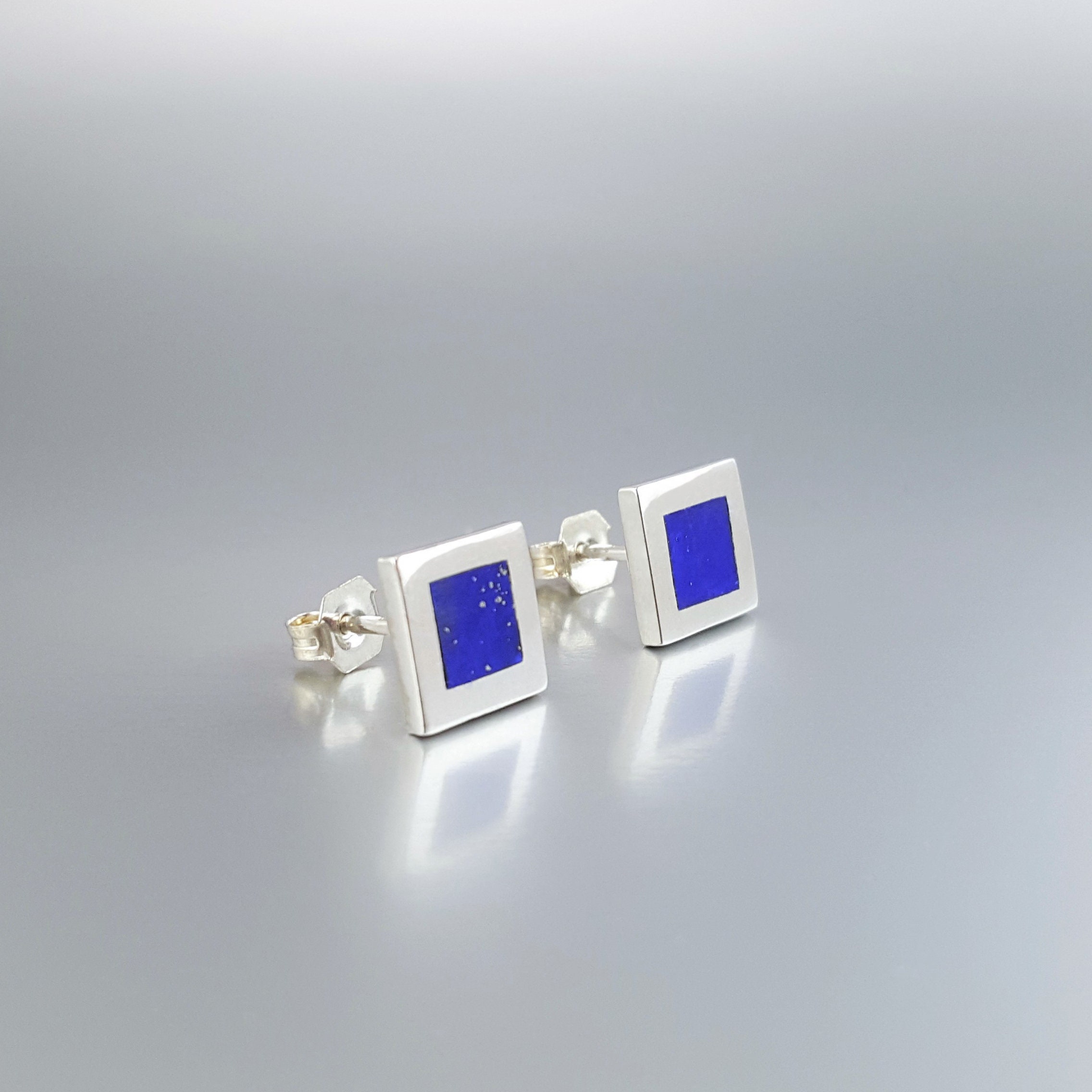 925 Sterlingsilber & 4mm Lapislazuli Stein Ohrstecker
