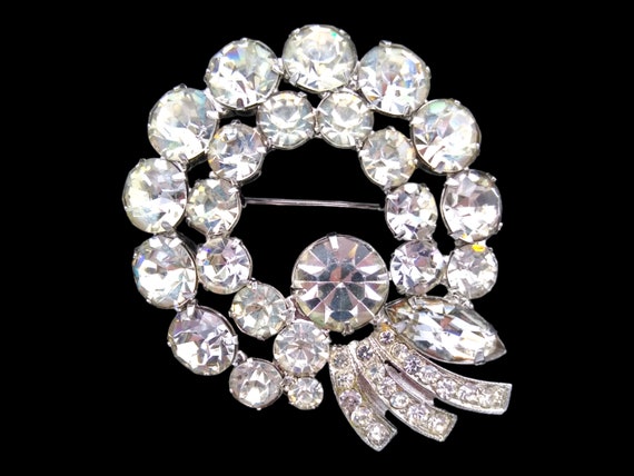 Weiss Rhinestone Brooch, Clear Rhinestones Wreath… - image 1