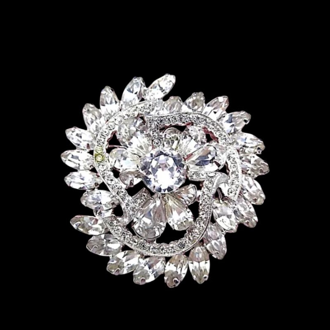 Weiss Rhinestone Brooch: Clear Crystal Icing, Signed Vintage Brooch - Etsy