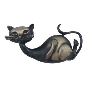 Pewter Fat Cat Brooch: Comical Figural Pin