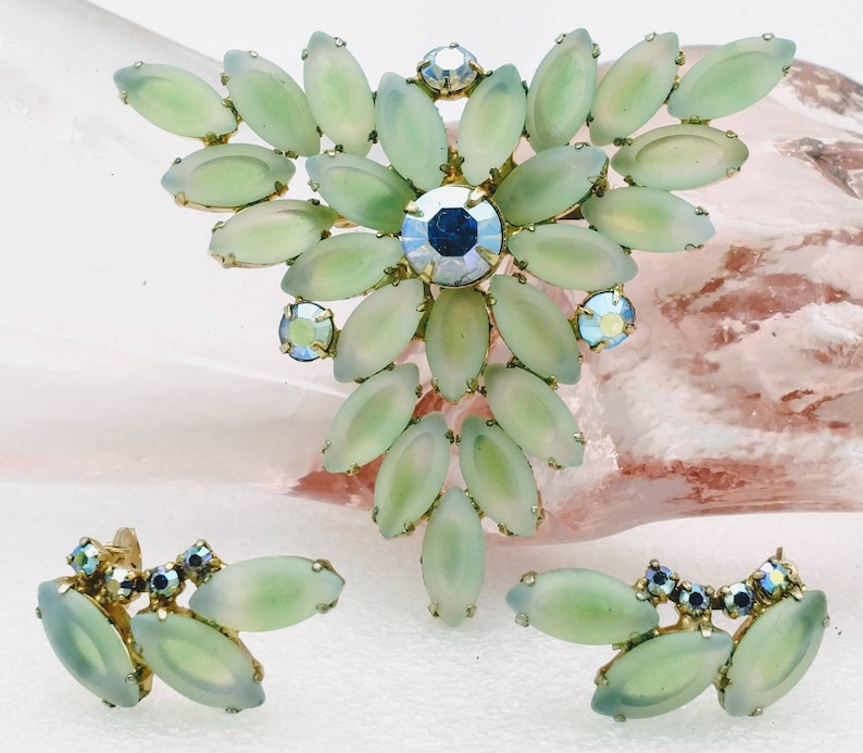 Lime Green Givre/' Satin Glass and Aurora Borealis Rhinestones! Rhinestone Brooch and Earrings Set