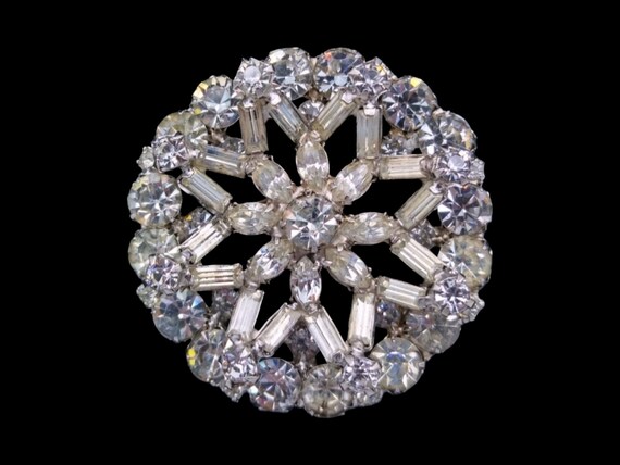 Rhinestone Snowflake Brooch, Large Unsigned Beaut… - image 1