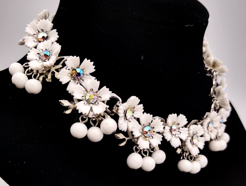 ON SALE Adorable White Flowers With Aurora Borealis Rhinestones and Dangly White Beads Necklace!