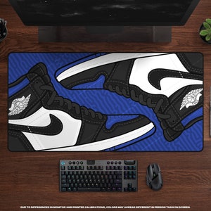 Retro Ones Gaming Desk Mat Hypebeast Sneaker Decor, XL MousePad, Large Gaming Mousepad, Mousepad XXL, Extra Large Desk Pad, Sneakerhead Royal Toe