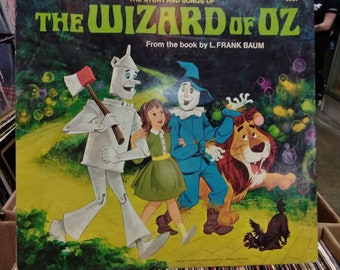 Wizard of Oz , Disney long Playing ALBUM 33 1/2 SP  The Story and Songs of The Wizard of Oz. #3957  copyright 1969