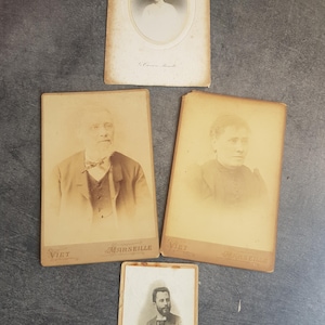 partia 4 starych zdjęć / FRANCUSKIE fotografie CDV z Belle Époque / wizytówka / portret / XVIII wiek /