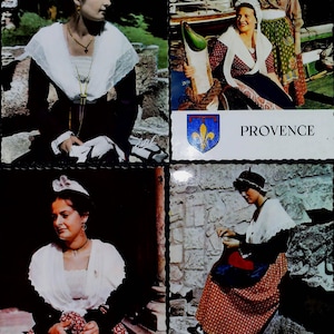 Cartes postales vintage Français  avec des femmes / Ephémères pour scrapbooking / ancien costumes de france debut 19 siecle  veritable photo