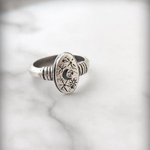 Sterling Signet Ring, Crescent Moon Ring, Starry Night Sky Ring, Oval Sterling Moon Signet Medallion,  Etched Moon Ring, Celestial Ring