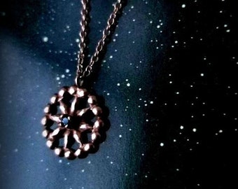 Roségold und Diamant-Sonnenwende-Stern-Medaillon, Salz- und Pfeffer-Diamantstern, April-Geburtsstein, himmlische Diamant-Halskette, versandfertig