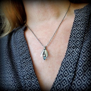 Blauer Geist Firefly Halskette, Edelstein Firefly Halskette, Sterling Insekt Amulett, Silber Firefly Schmuck mit Edelsteinen, blauer Geist Lightening Bug