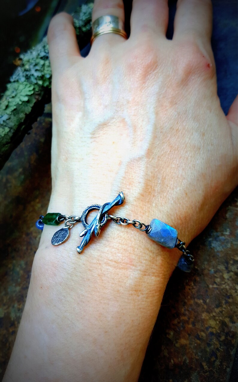 CHAIN LINK FROG BRACELET WITH LABRADORITE main image 1