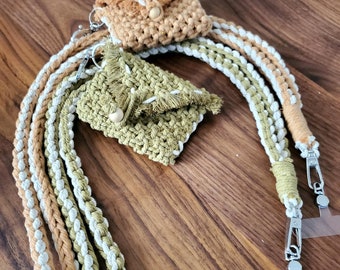Soporte para teléfono celular tipo bandolera de macramé con monedero pequeño