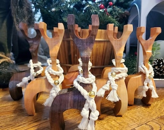 Ciervo decorativo de madera