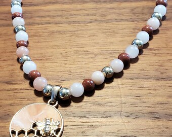 Collar de abeja de miel