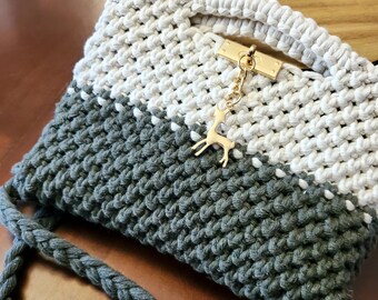 Bolso bandolera de macramé hecho a mano