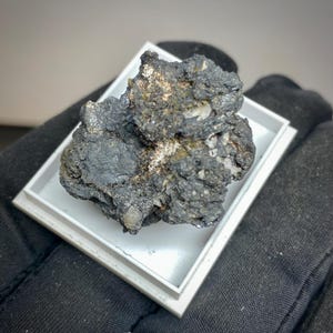 Naturligt silver, akantit, stephenit || Consolidated Depot, Virginia City, Storey Co, Nevada. USA.