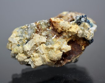 Whiteite con Lazulite // Rapid Creek, Dawson Mining District, Yukon Territory, Canada.