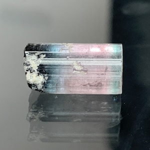 Blue Cap Tourmaline Crystal // Nuristan, Afganistán.