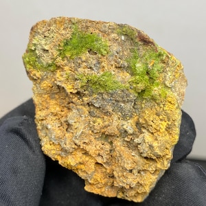 Pyromorphite || Bwlch Glas Mine, Talybont, Ceulanymaesmawr, Ceredigion, Wales, UK.