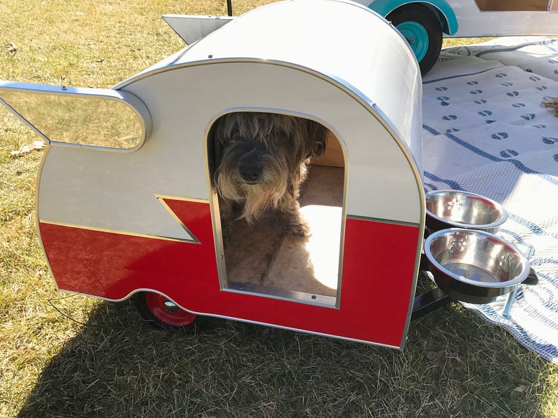 Vintage style doghouse trailer camper with wings