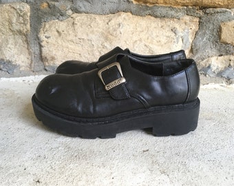 dr martens size 7 womens