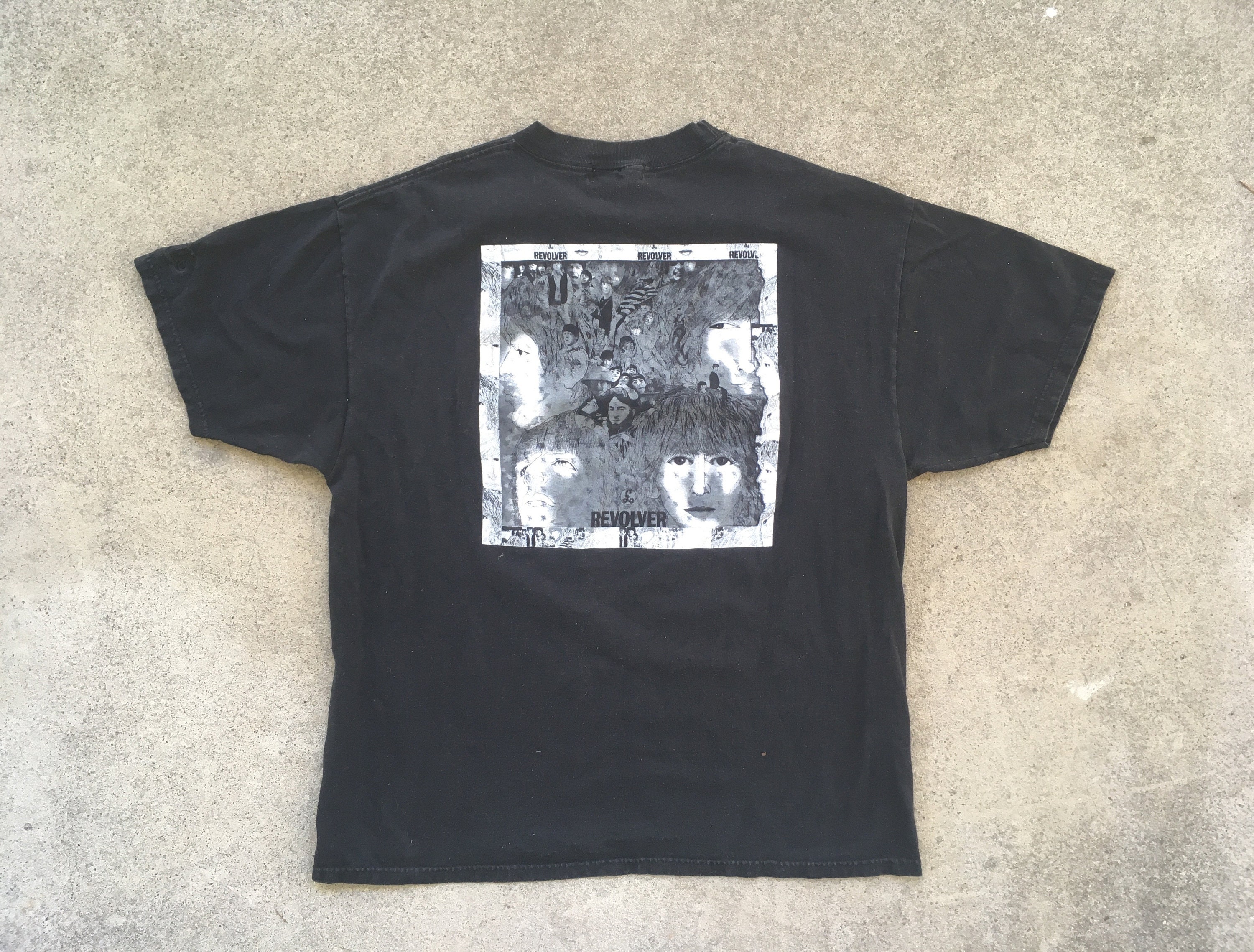 Vintage THE BEATLES Revolver Black 
