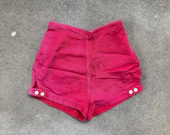 Vintage 1950s 1960s Womens BRADLEY Red High Waisted Zip Up SHORTS Size 24 25 Small Cotton Sanforized Levis Pants Jeans