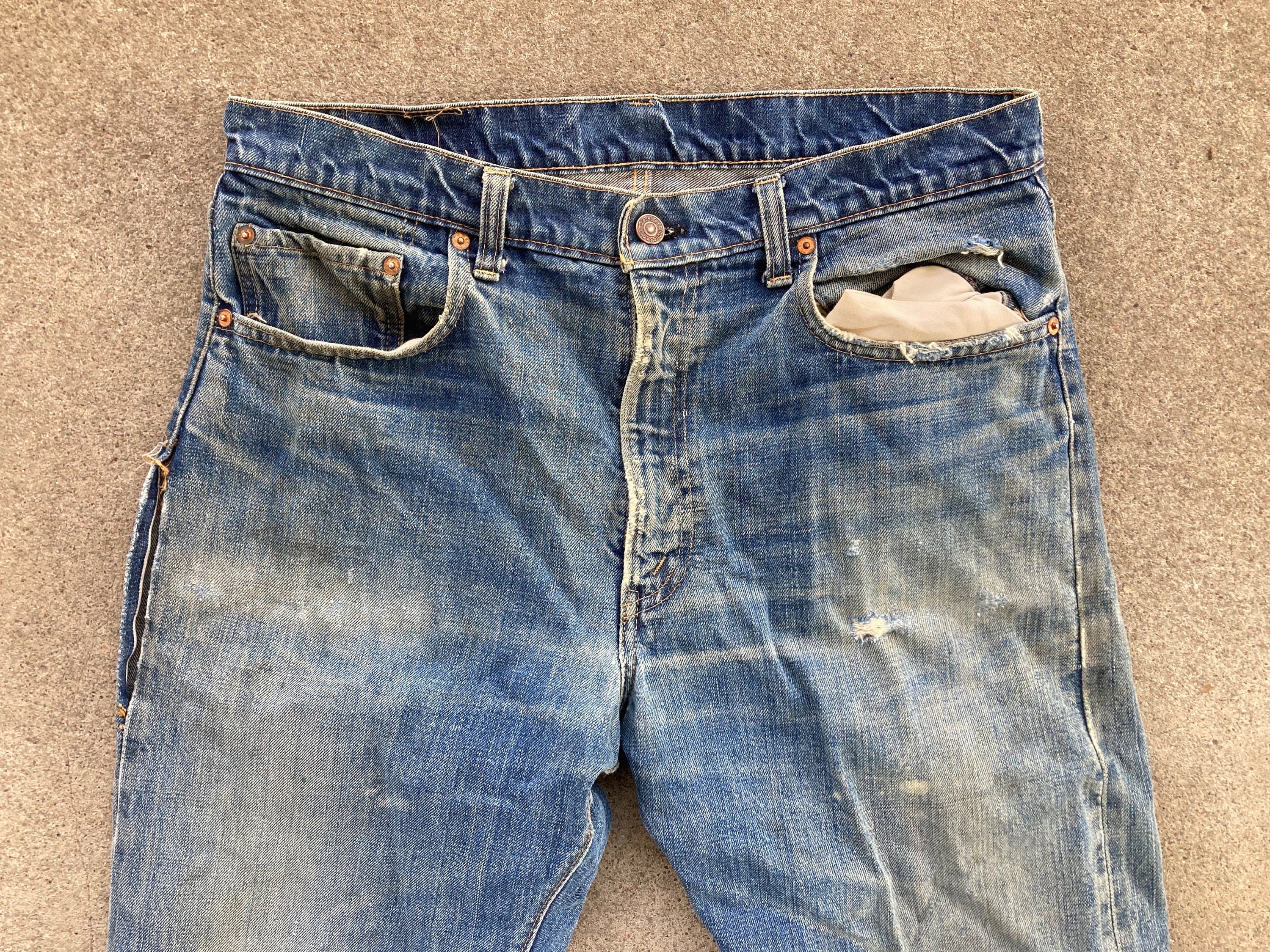 Vintage 1970s LEVIS 505 Selvedge #5 Button Distressed Indigo Vintage 1970s LEVIS 505 Selvedge #5 Button Distressed Indigo
