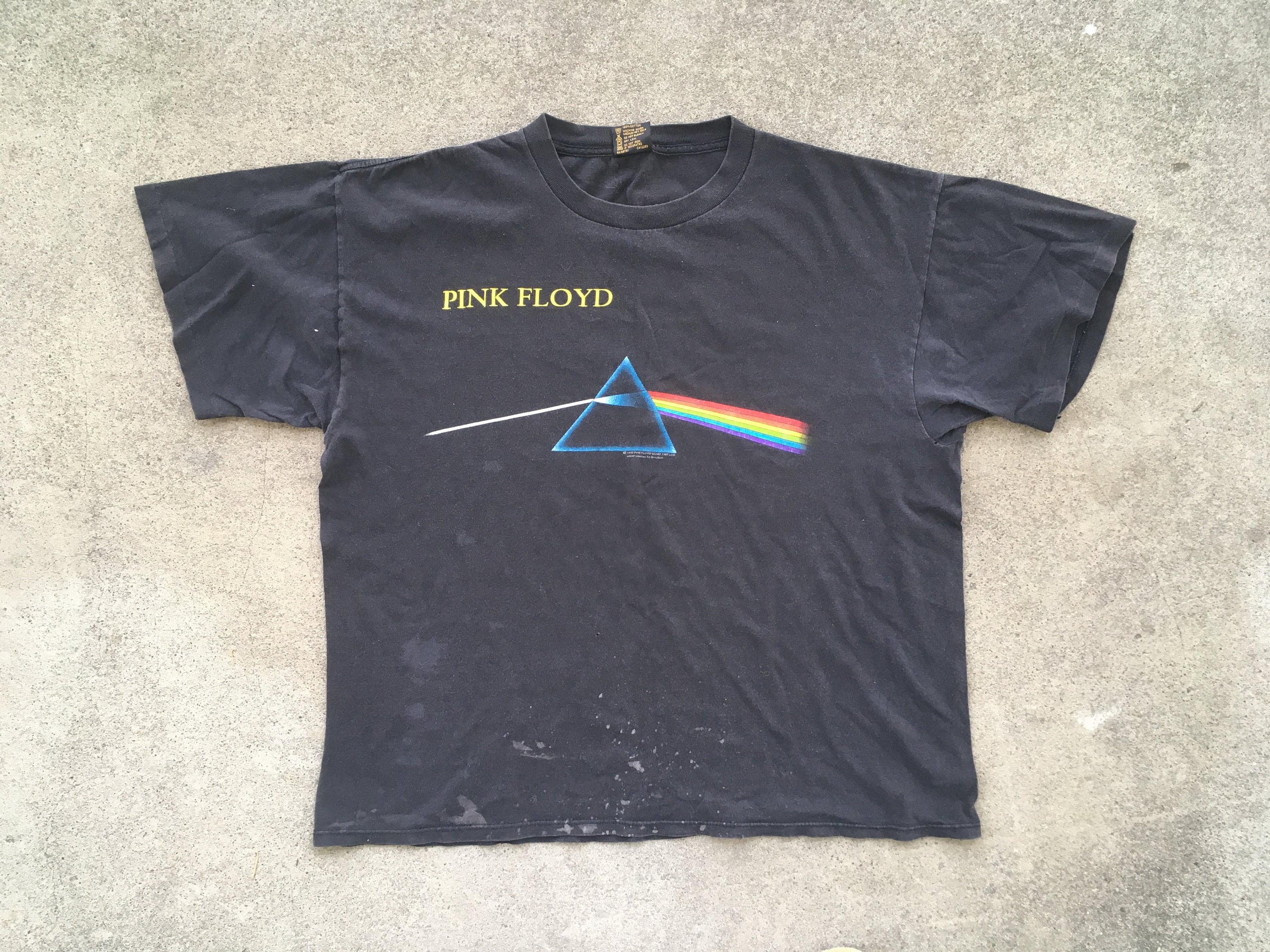 Rock Off Men's Pink Floyd Dsotm Vintage Seal Regular Fit Round Collar Short 