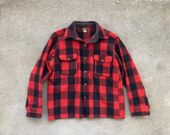 Vintage 1950s WOOLRICH Red Buffalo PLAID Wool SHIRT Jacket Coat Size Large Workwear Hunting
