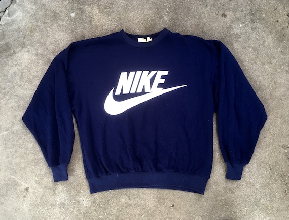 navy blue nike crew neck