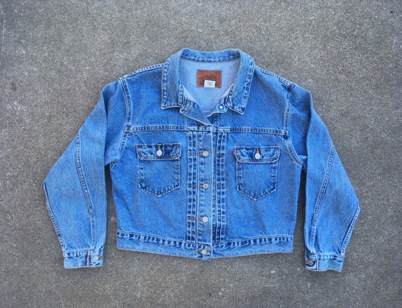 Vintage 1990s Levis TYPE 2 Style Light Wash Denim