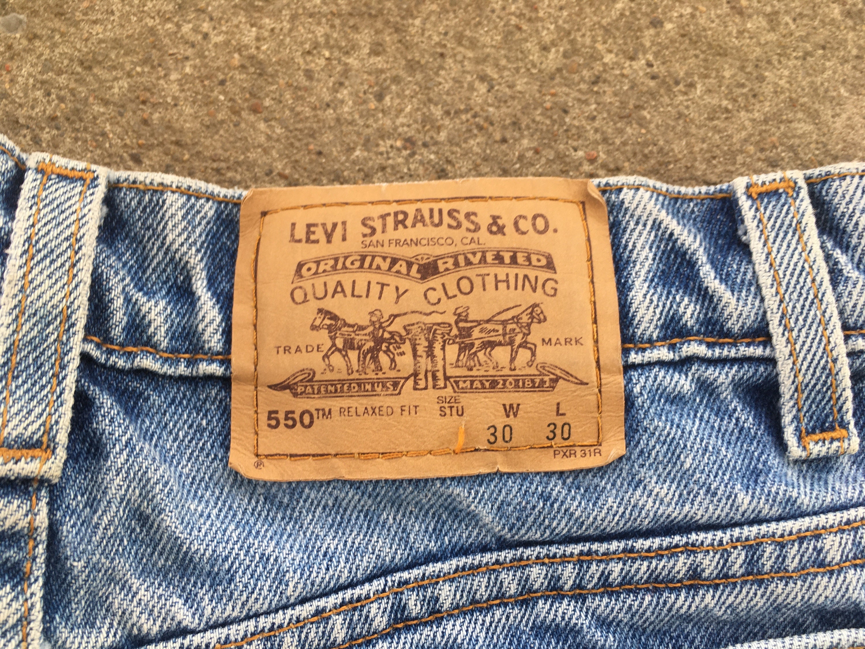Vintage 1990s LEVIS 550 Distressed 