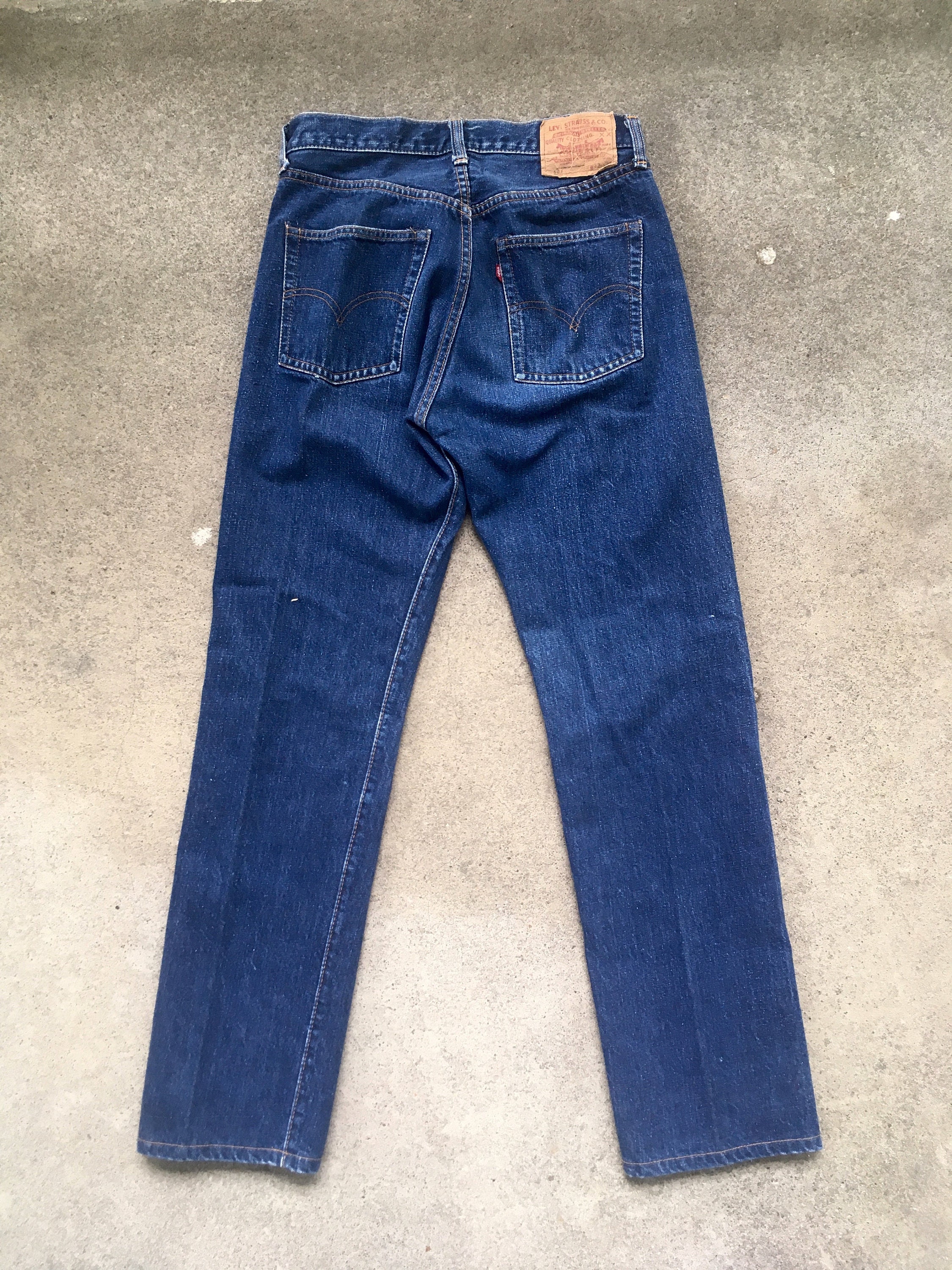 Vintage 1970s LEVIS 501 Single Stitch Redline #6 Button DARK Vintage 1970s LEVIS 501 Single Stitch Redline #6 Button DARK