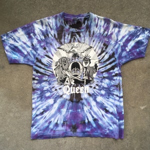Vintage 1990s QUEEN Tie Dye Concert Tour T-SHIRT Size Extra Large Hippie Grateful Dead Led Zeppelin Festival Pink Floyd