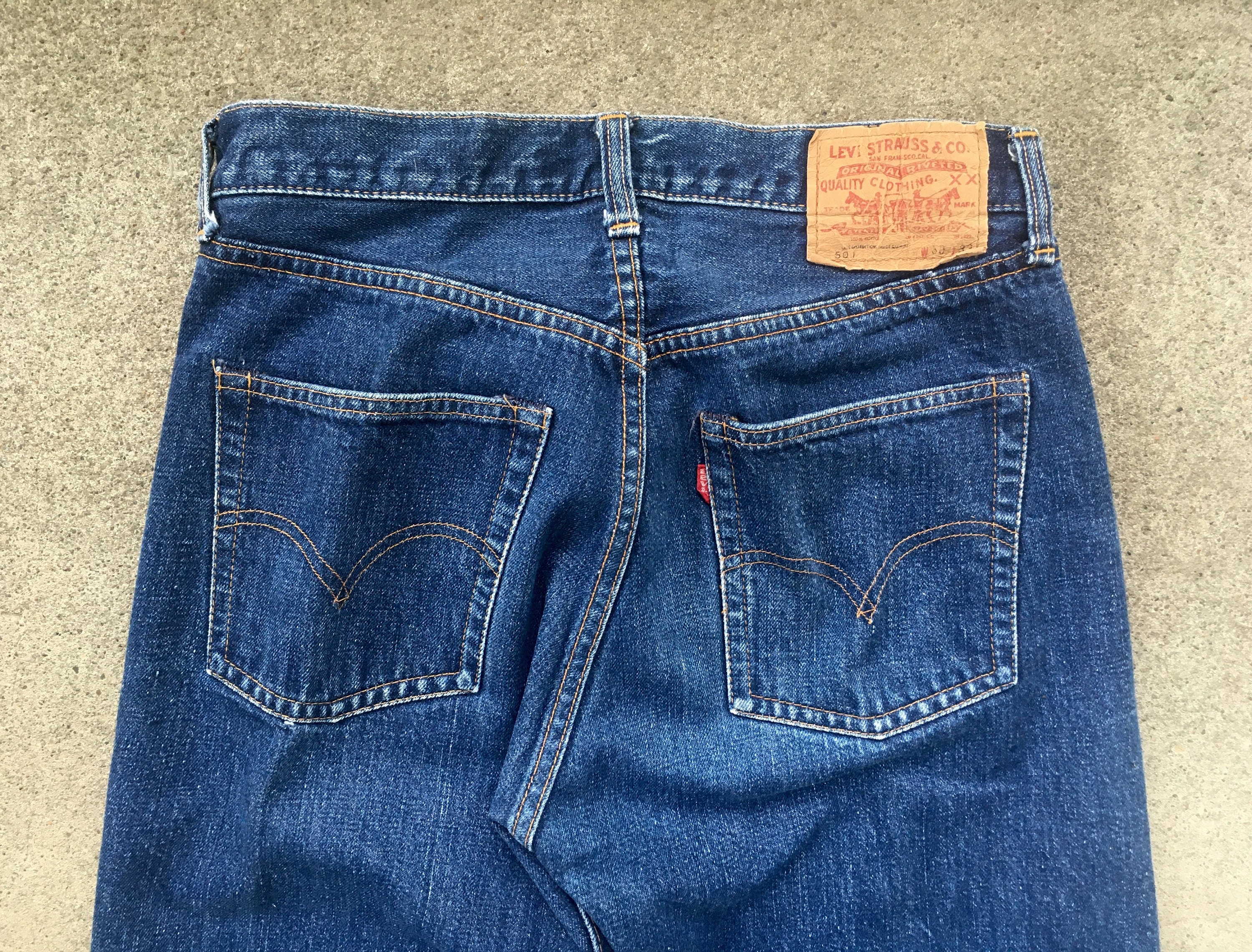 Vintage 1970s LEVIS 501 Single Stitch Redline #6 Button DARK
