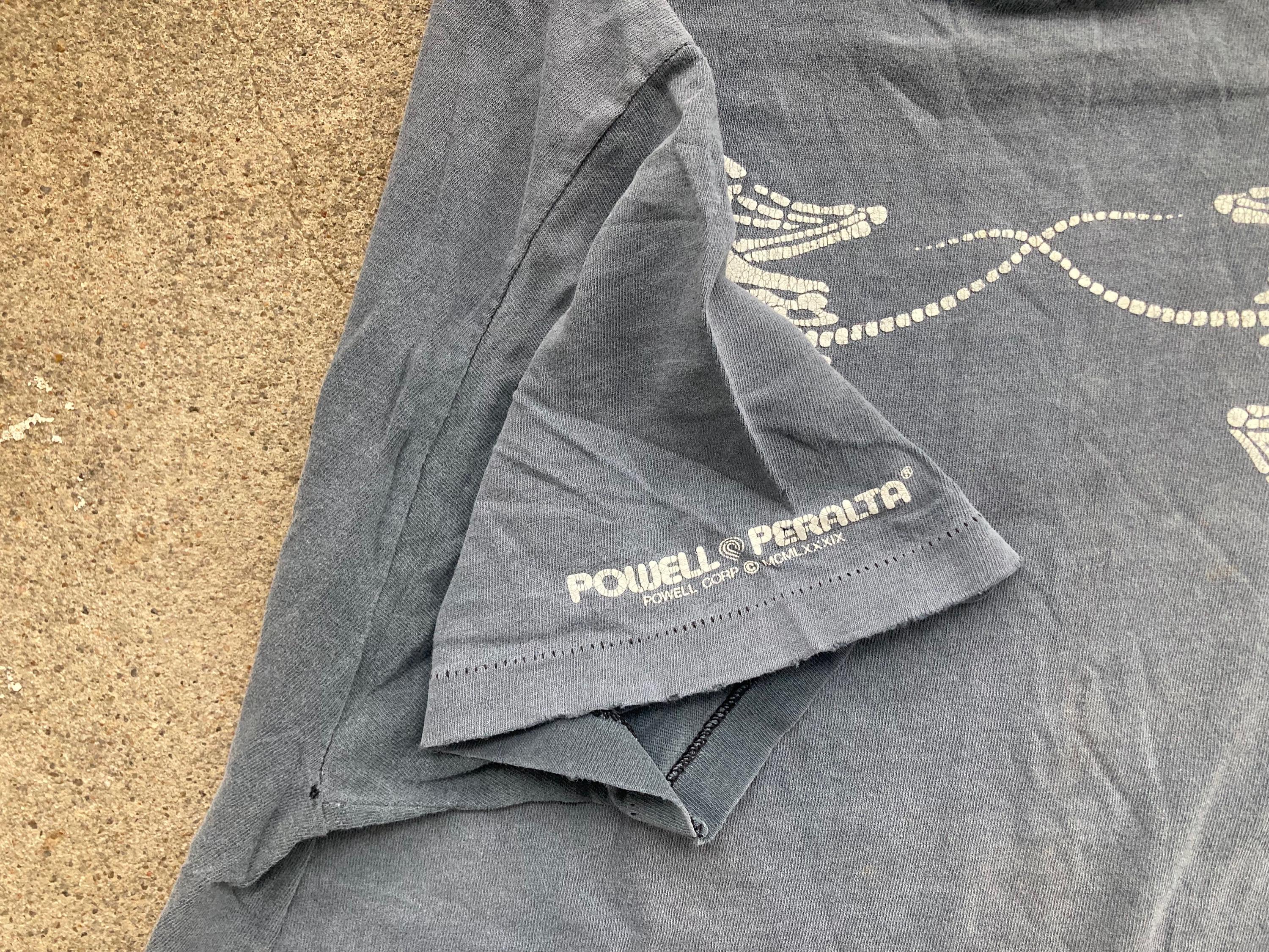 Vintage 1980s POWELL PERALTA Lizard Bones Black T-SHIRT Size