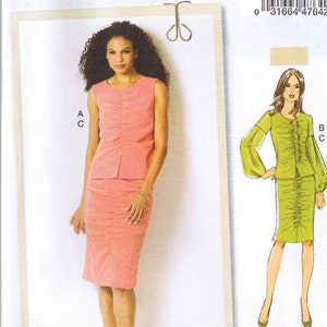 Puede incluir: Patrón de costura para una blusa sin mangas y una falda, con un detalle fruncido en la parte delantera. El patrón es para la talla B6598 y es de la marca Lisette.