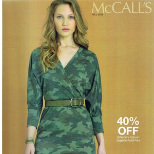 McCalls Herbst 2019 Store Counter Nähmuster Katalog Buch Mode Textil Kunst Studenten Dekor Journal Puppen Decoupage Kunsthandwerk Ephemera