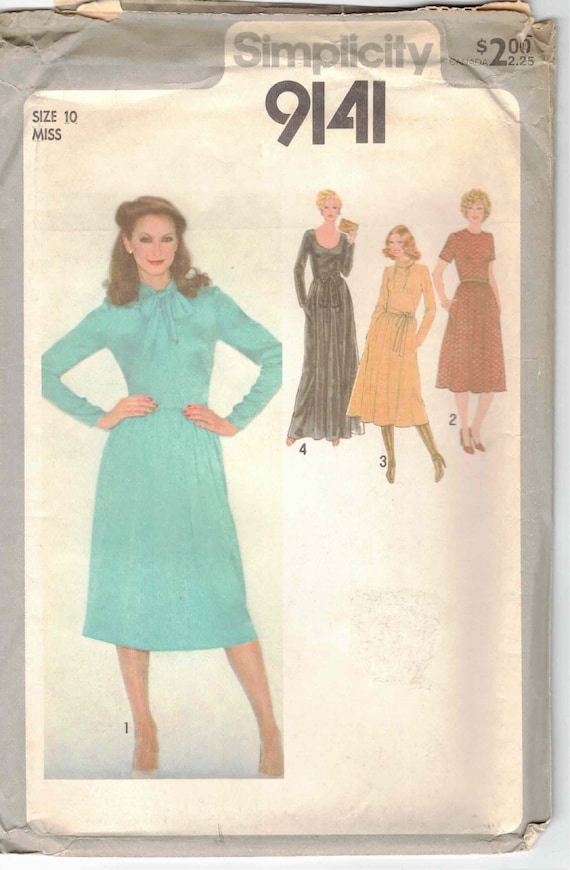 70s Dress or Evening Wear Gown With Tie Belts Side Seam Pockets