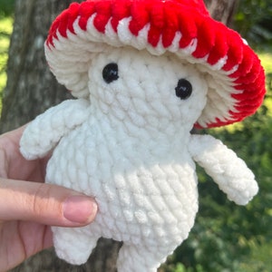 Tyce the Toadstool Low Sew Crochet Pattern image 2