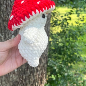 Tyce the Toadstool Low Sew Crochet Pattern image 3