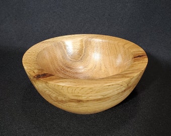 Hand Turned Red Oak Bowl, Hand Made Wooden Bowl, 2"h x 5.25"d, Candy Dish, Change Bowl, Pinch Bowl