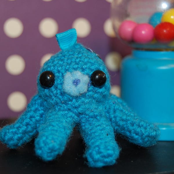 Petite »Pieuvre Chibi bleue peluche Kawaii Mignonne  Geek Porte Clée Amigurumi