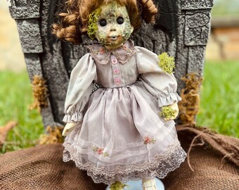 Creepy Doll - Lucy