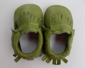 Cuero genuino, rico verde oliva, mocasines de bebé, zapatos de moda de bebé, zapatos de suela suaves