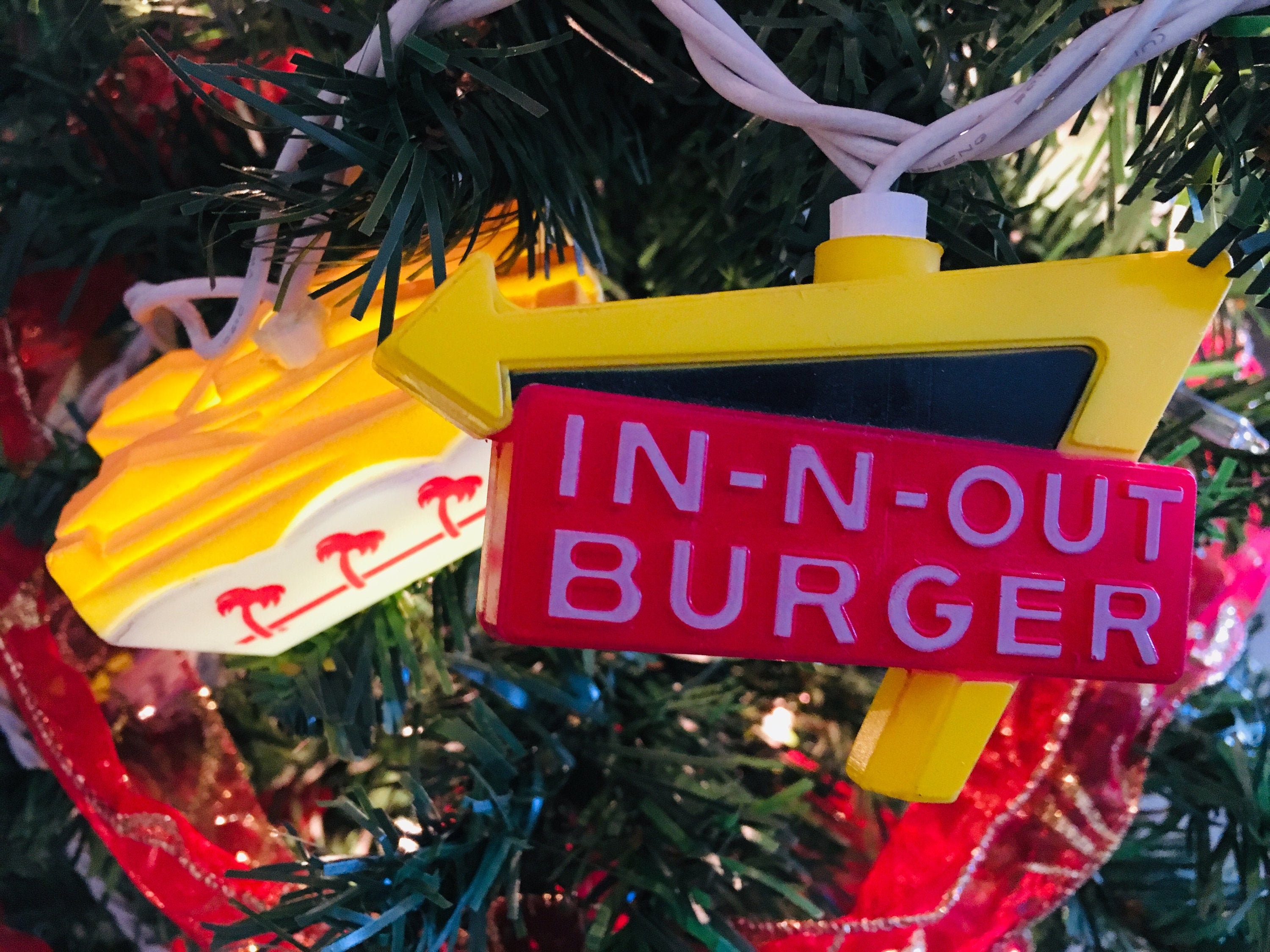 IN-N-OUT BURGER ツリーライト