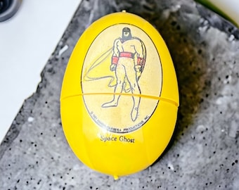 1981 Hanna Barbera Space Ghost Vending Machine Surprise Filled Egg