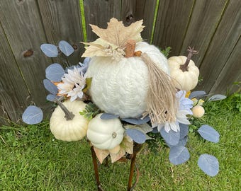 Fall table centerpiece