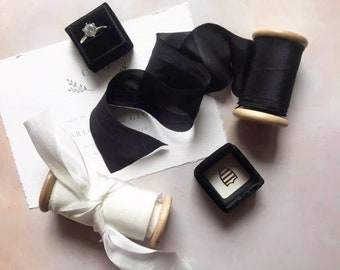 Zijden lint: handgeverfd zijden lint; Zwart zijden lint, bruidsboeket; 100% puur zijden habotai-lint, zwart zijden lint UK
